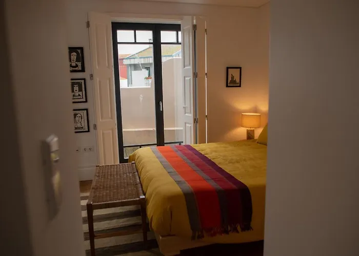 Spacious W/ Balcony & Ac By Lovelystay *