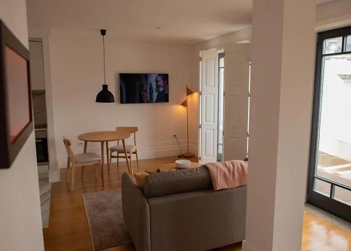 Spacious W/ Balcony & Ac By Lovelystay Apartment Porto