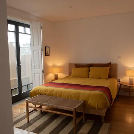 Spacious W/ Balcony & Ac By Lovelystay * Oporto